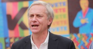 Centro Simon Wiesenthal pide poner foco en Kast y no en el pasado familiar