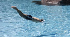 Piscinas públicas exigirán Pase de Movilidad para el ingreso