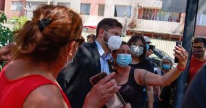 Boric deja en veremos posible asistencia a programa Bad Boys de Parisi