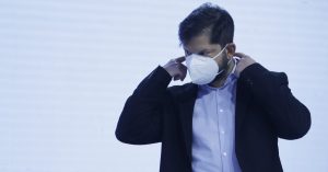 Boric corrige a senador Latorre y asegura que fondos de pensiones sí serán heredables