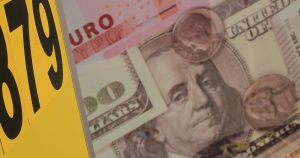 Triunfo de Boric golpea al dólar y cierra en máximo histórico: $876