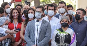 Boric concreta primera reunión con Loncon y descarta 