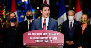 Justin Trudeau felicita a Gabriel Boric y lo invita a 