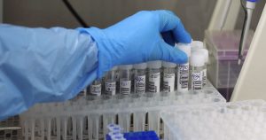 OMS aclaró que flurona no aumenta riesgo de mutación del COVID-19