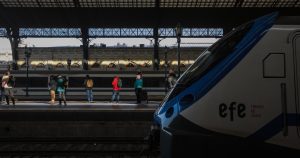 El bochornoso debut del tren Santiago-Concepción