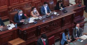 A minutos de elección: convencionales prevén tercera vuelta y a Ramona Reyes de favorita