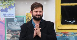 Gabriel Boric espera que Kamala Harris esté presente en cambio de mando