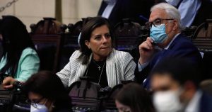 Seremi de Salud abre sumario contra Teresa Marinovic por no uso de mascarilla en Convención