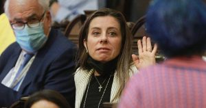 Teresa Marinovic será denunciada ante el Comité de Ética de la Convención por no usar mascarilla