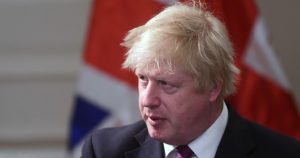 Boris Johnson baraja reducir a cinco días confinamiento para positivos asintomáticos