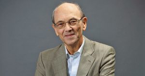 Asesor económico de Boric pide no hacer 