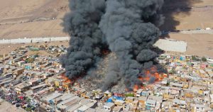 Karla Rubilar viajará a Iquique y compromete ayuda a familias damnificadas por incendio