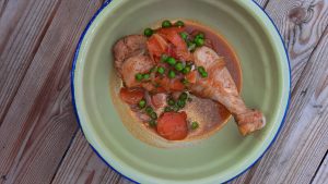 En días de lluvia nutricionista y chef entregan alternativas para no abusar de las sopaipillas