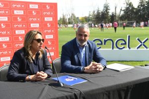 Alianza entre Enel X y ANFP busca llevar la eficiencia energética a sus instalaciones deportivas y clubes de fútbol asociados