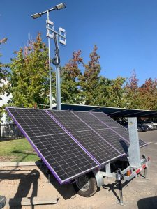 Be Energy: La startup chilena que convierte “cementerios diésel” en torres móviles solares