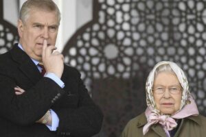 Reina Isabel II retira títulos militares al príncipe Andrés tras denuncia de abuso sexual