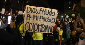 Colombia acusa a agitadores chilenos por evasión de transporte público en Bogotá