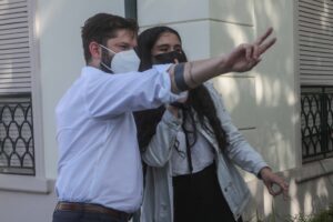 Boric recibió a joven con TOC que logró puntaje nacional en la PDT