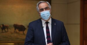 Senador Chahuán inicia cuarentena preventiva por ser contacto estrecho
