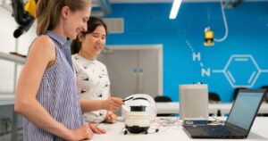 Girl power: crecen startups de ciencia y tecnología dirigidas por mujeres