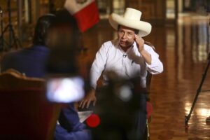 Pedro Castillo impulsaría consulta ciudadana en Perú por acceso al mar a Bolivia