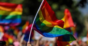 Movilh denuncia brutal agresión homofóbica contra pareja en Parque de Los Reyes