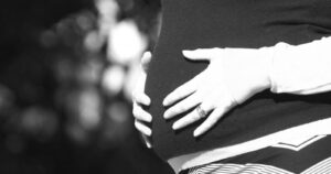 Comisión de Salud debatirá proyecto que previene y protege el embarazo adolescente