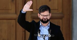 Funcionaria acusada de adulterar antigua causa contra Boric será formalizada por sabotaje informático