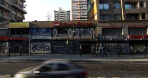 Dueño de la ex Fuente Alemana fue golpeado por manifestantes en Plaza Italia