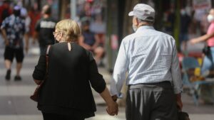 CMF oficia a compañías de seguros de vida sobre implementación y pago de PGU