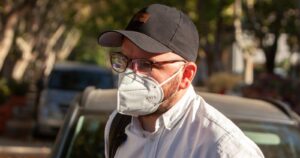 Jackson dispara contra Delgado por crisis migratoria: 