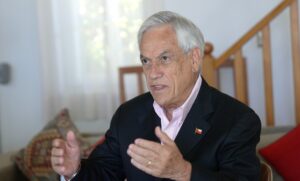 Piñera interrumpe sus vacaciones y participa de reunión por crisis en Tarapacá