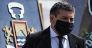 Alcalde de Arica busca exponer la situación de su ciudad al ministro Delgado