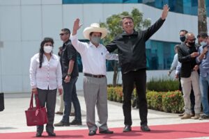 Bolsonaro se reúne con Pedro Castillo para promover la relación bilateral