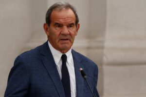 Allamand tras su salida de la Cancillería: 