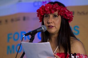 Boric designa a diplomática rapanui Manahi Pakarati como directora de Ceremonial y Protocolo