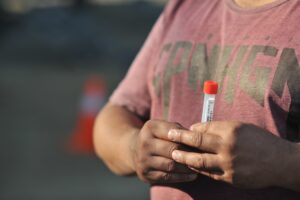 COVID-19: Minsal reportó 33.362 casos nuevos y alza en la positividad