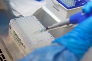 Corea del Sur abandona estrategia de testeo y rastreo de casos de COVID-19