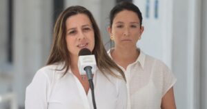 Teresa Marinovic será denunciada a Comisión de Ética por insultos a la Convención