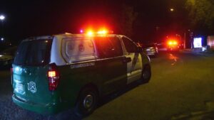 Pareja fue víctima de portonazo en Las Condes: delincuentes agredieron al conductor con un destornillador