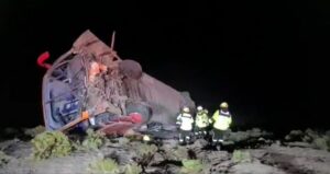 Accidente de bus que trasladaba a migrantes dejó un fallecido en Colchane