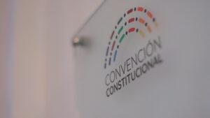 Encuesta Cadem: intención de aprobar la nueva Constitución cae nueve puntos
