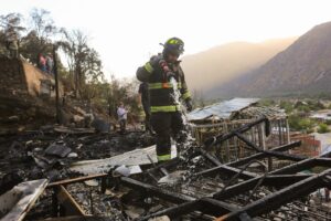 Incendio en San Fernando destruye 25 viviendas y locales comerciales