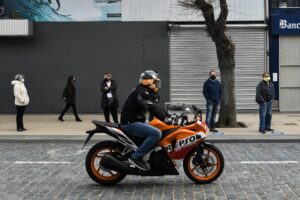 Decretan obligación de frenos ABS en motos: cuándo y a quiénes afectará la medida