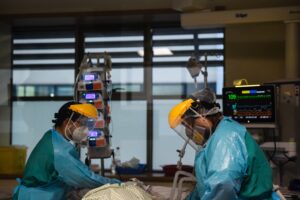 Balance COVID-19 en Chile: Minsal reporta 24.700 casos y 45 fallecidos