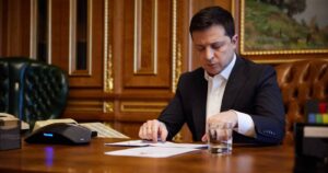 Presidente de Ucrania sobrevivió a tres intentos de asesinato en la última semana