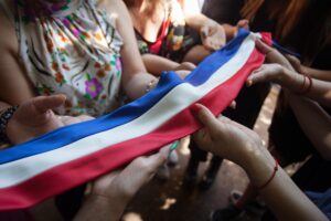 Aclaran que Gabriel Boric no usará colorida banda presidencial difundida en redes