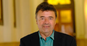 Alcoholizado y profiriendo amenazas: la denuncia por violación de morada que complica al futuro ministro de Agricultura