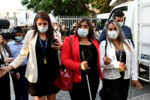 Campillai jura como senadora y valora eventual retiro de querellas por Seguridad del Estado