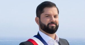 La fotografía oficial de Gabriel Boric que estará en reparticiones públicas